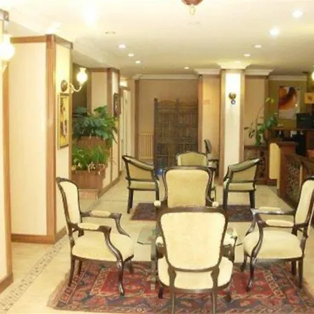 Ersu Hotel 3*